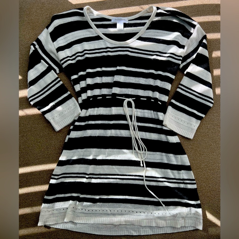Motherhood Maternity tunic sweater size Small, tie front lightweight 3/4 sleeve
